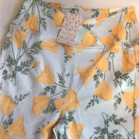 NEW! Sale Rare We the Free flared Venice beach jeans - Picture 2 of 5